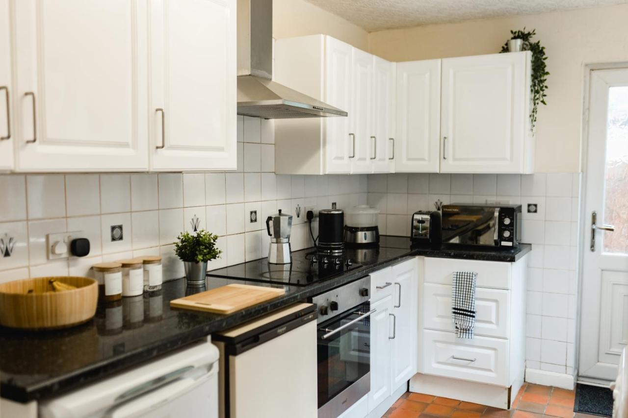 Апартаменты Peaceful House Near Pearson Park Кингстон-апон-Халл Экстерьер фото